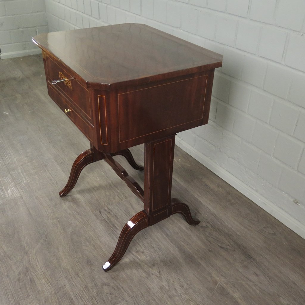 Nähtisch Biedermeier 1820 Mahagoni