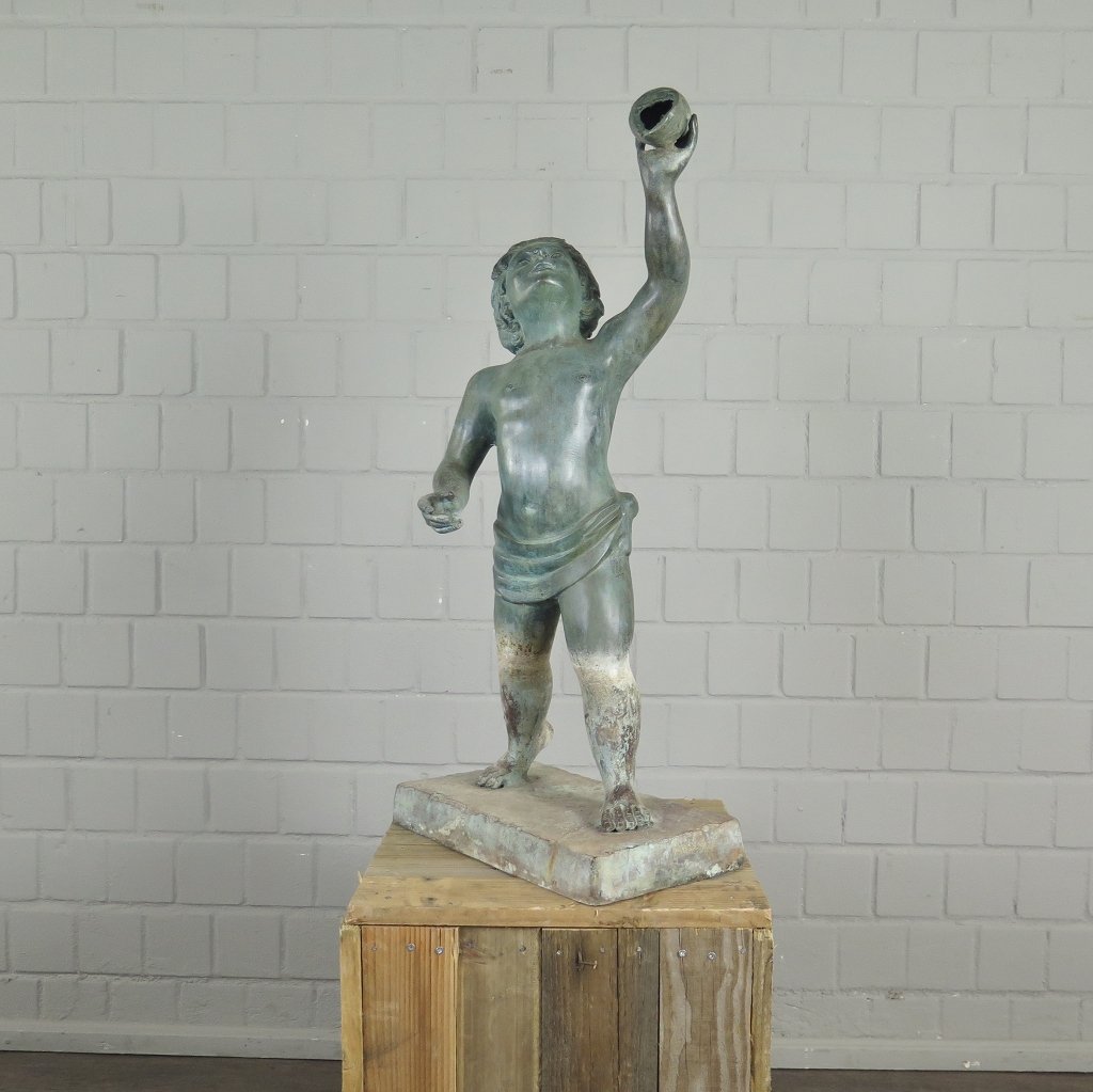 Wasserspeier Wasserspiel Putte mit Muschel Bronze 0,87 m