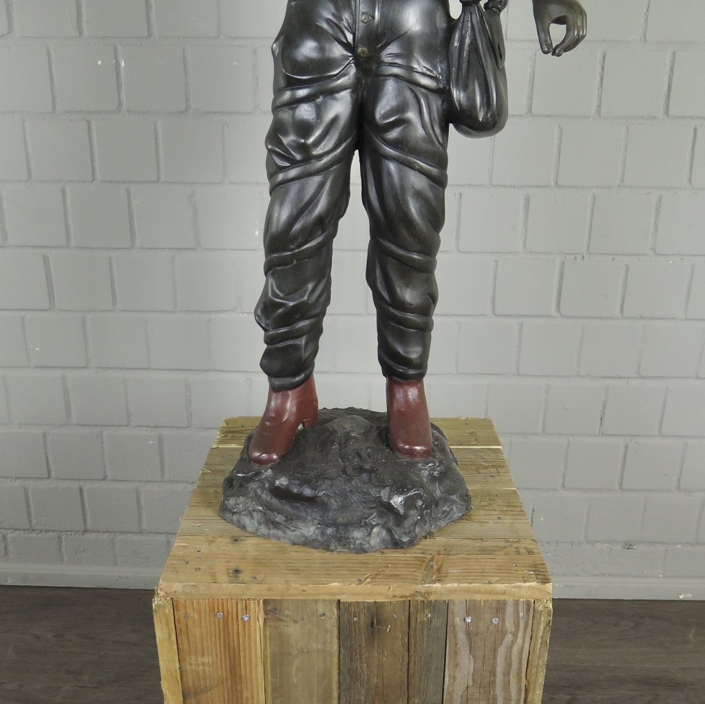 Kerzenständer Kandelaber Skulptur Figur mit Tasche Bronze 1,02 m