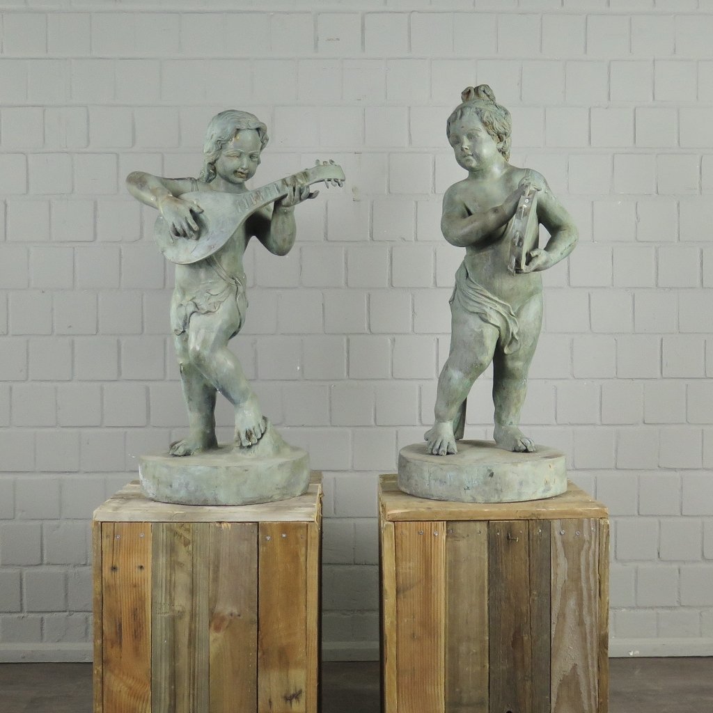 Skulptur Dekoration Putte mit Laute Bronze 0,84 m