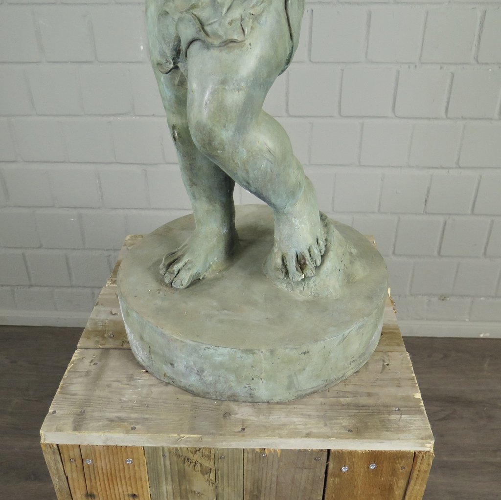 Skulptur Dekoration Putte mit Laute Bronze 0,84 m