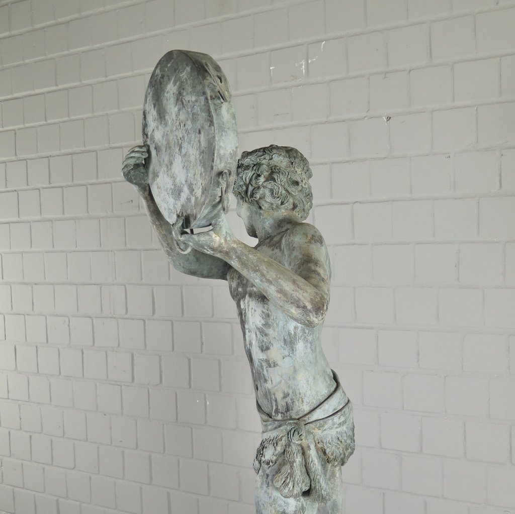 Skulptur Dekoration Musiker mit Tamburin Bronze 1,40 m