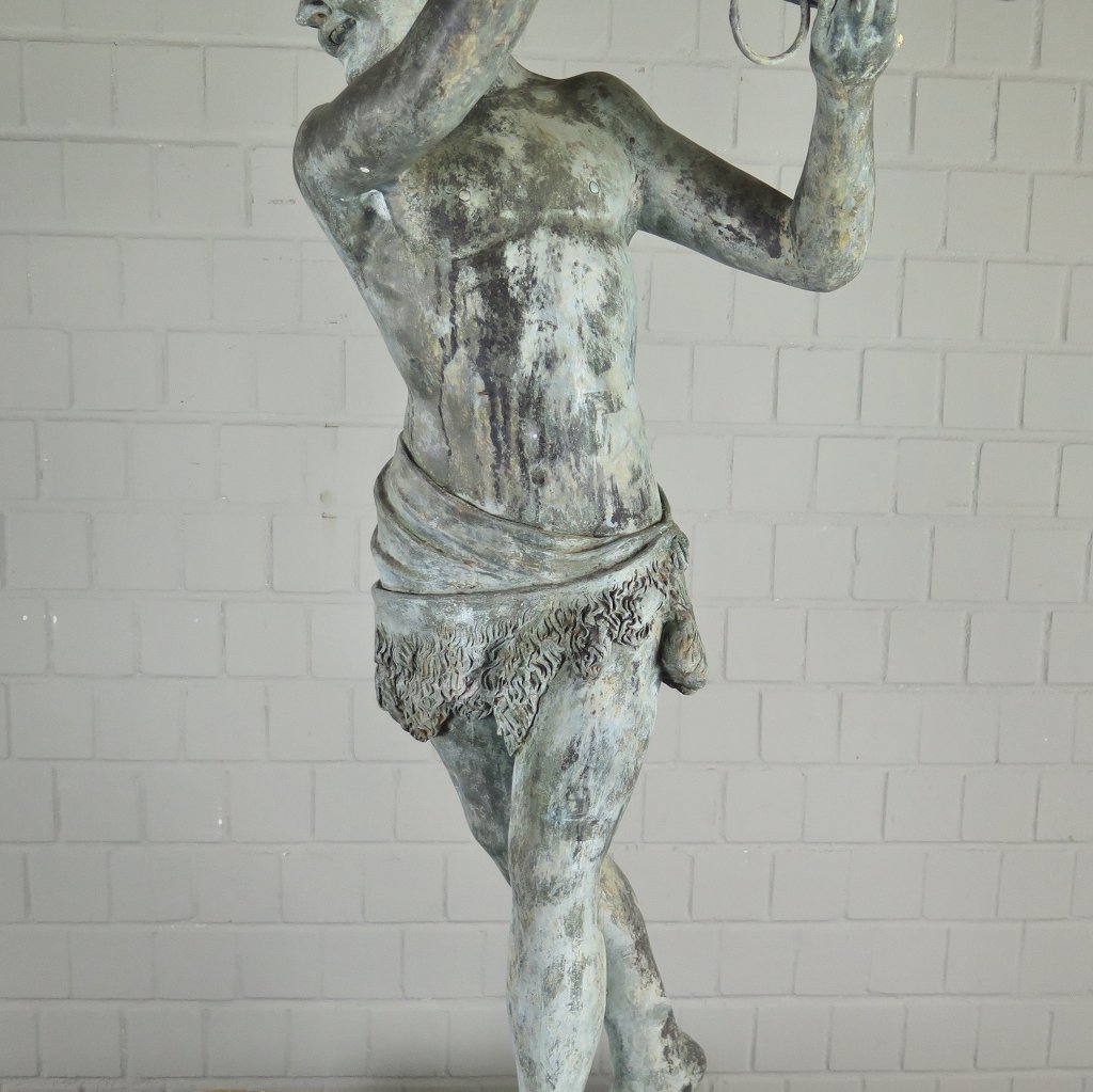 Skulptur Dekoration Musiker mit Tamburin Bronze 1,40 m