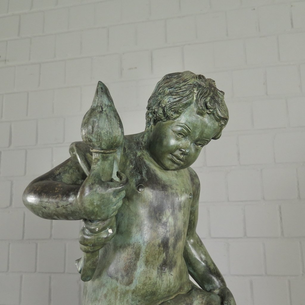 Skulptur Dekoration Putte mit Fackel Bronze 0,77 m