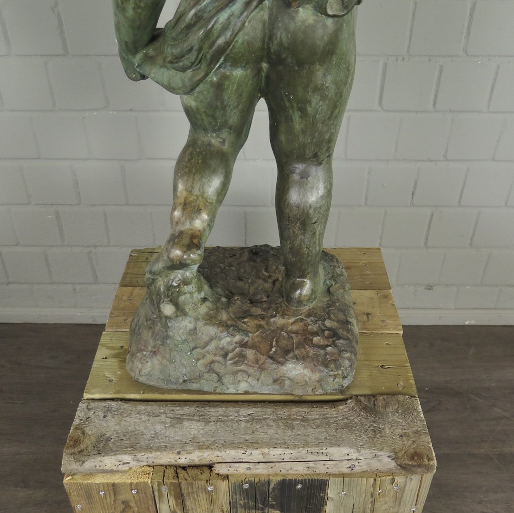Skulptur Dekoration Putte mit Fackel Bronze 0,77 m