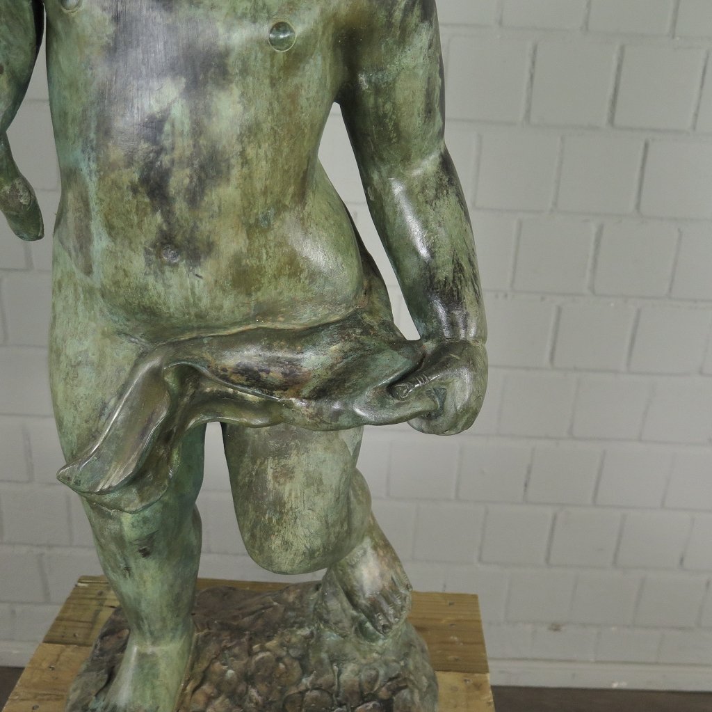 Skulptur Dekoration Putte mit Fackel Bronze 0,77 m