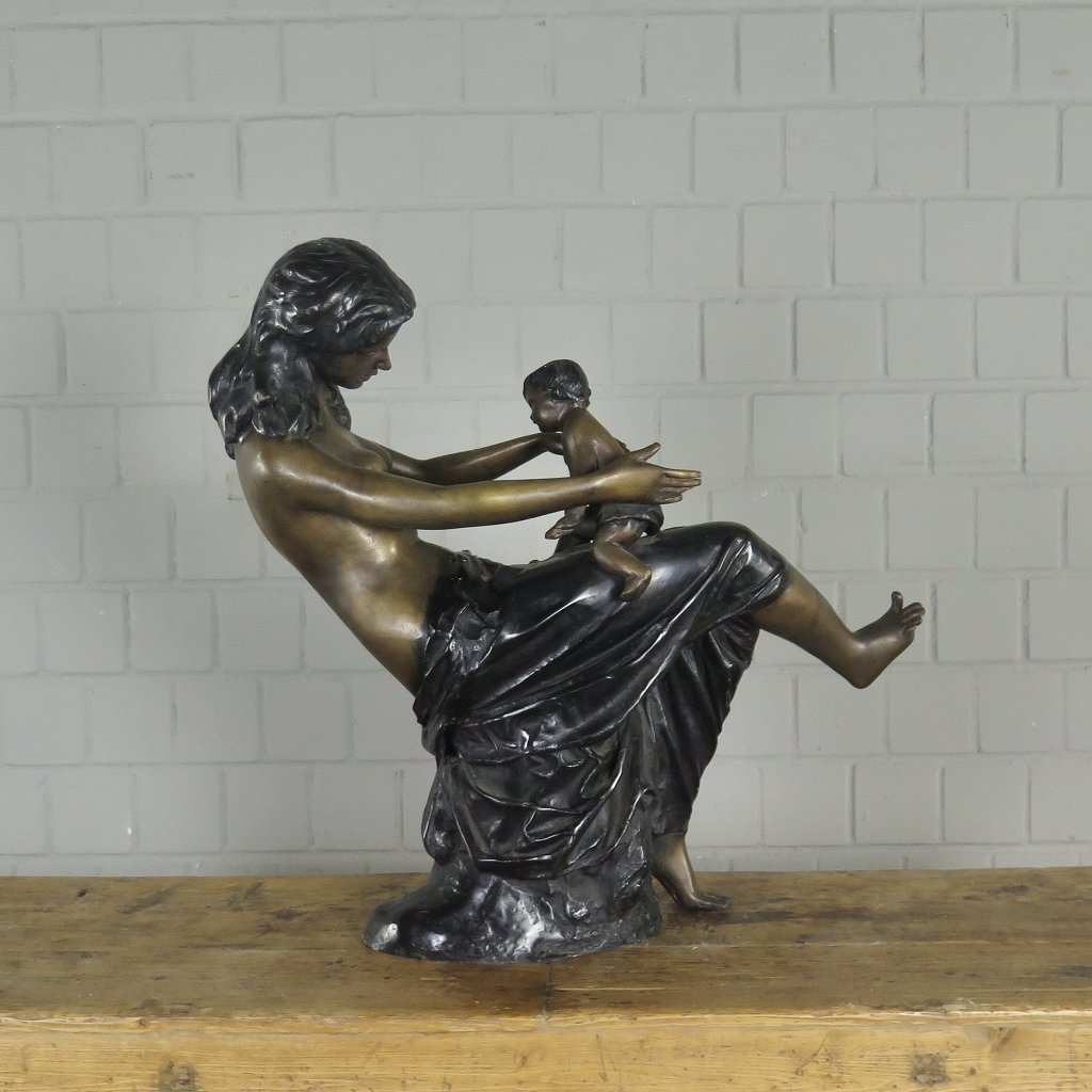 Skulptur Dekoration Frau mit Kind Bronze 0,63 m