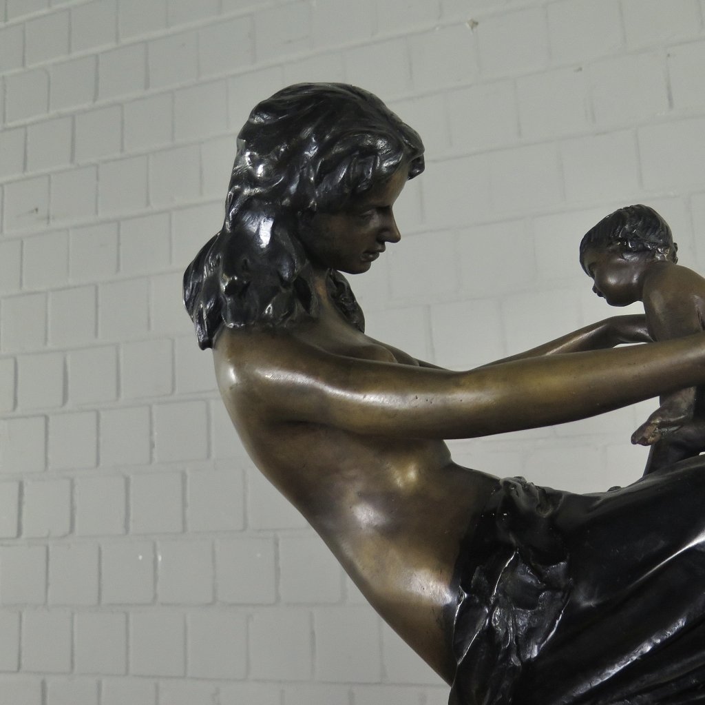 Skulptur Dekoration Frau mit Kind Bronze 0,63 m
