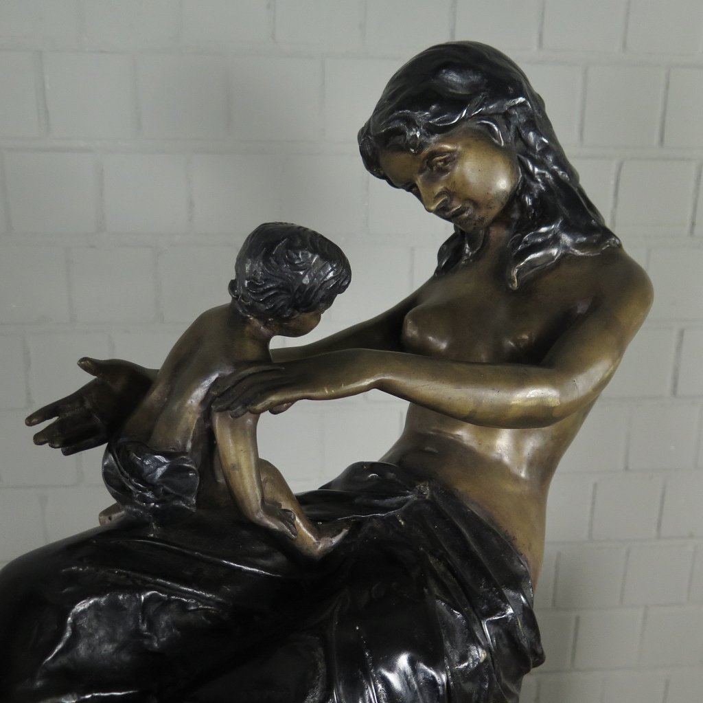 Skulptur Dekoration Frau mit Kind Bronze 0,63 m