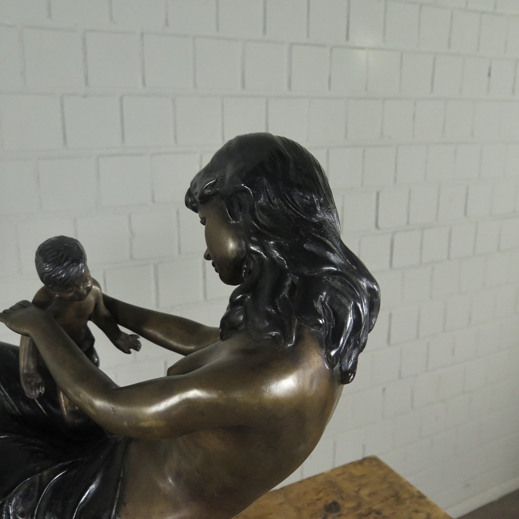 Skulptur Dekoration Frau mit Kind Bronze 0,63 m