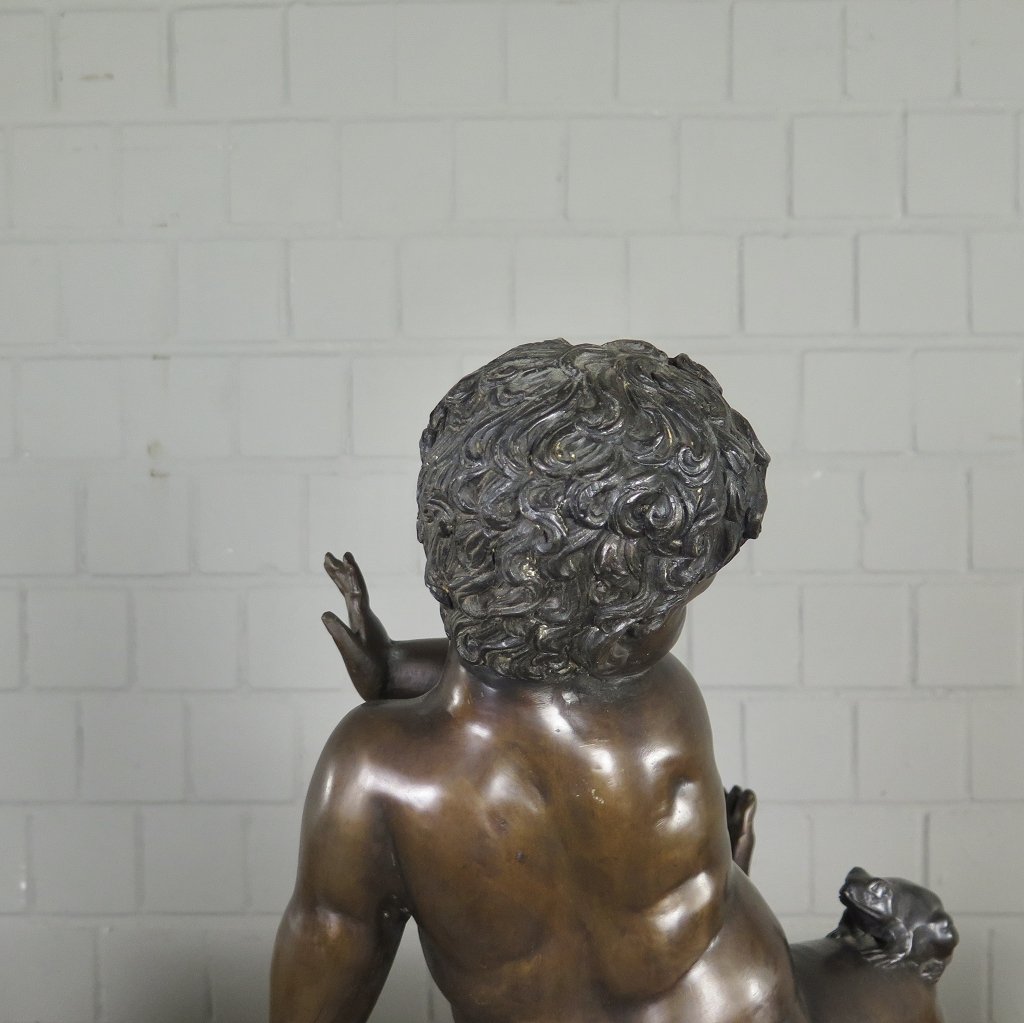 Skulptur Dekoration Kleinkind mit Frosch Bronze 0,43 m