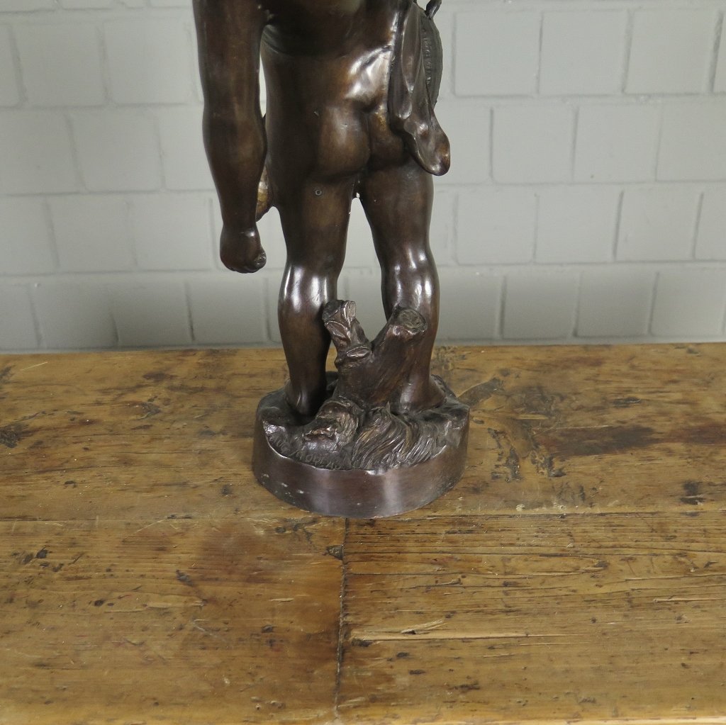 Skulptur Dekoration Putte mit Krug Bronze 0,43 m