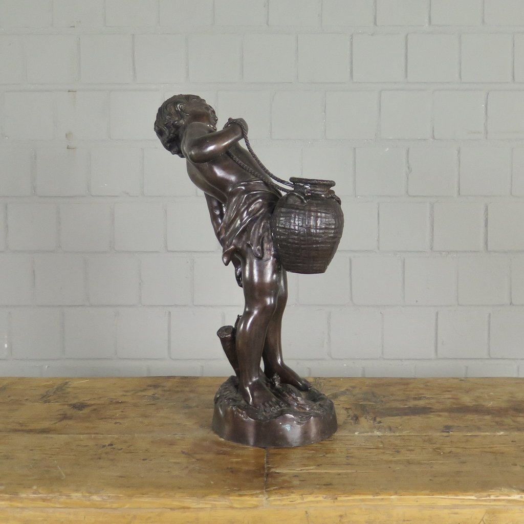 Skulptur Dekoration Putte mit Krug Bronze 0,43 m