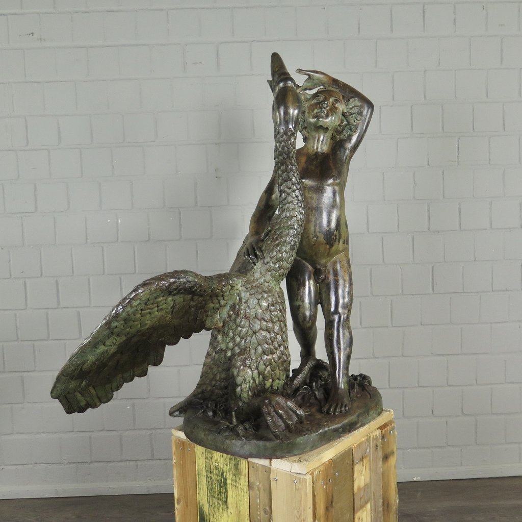 Wasserspeier Wasserspiel Putte mit Schwan Bronze 0,94 m