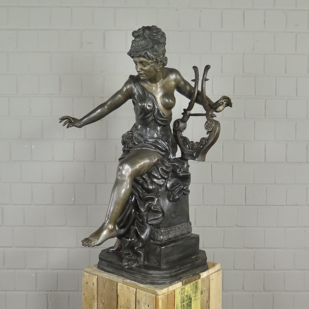 Skulptur Dekoration Frau mit Leier Bronze 0,97 m