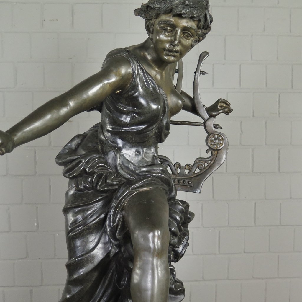 Skulptur Dekoration Frau mit Leier Bronze 0,97 m
