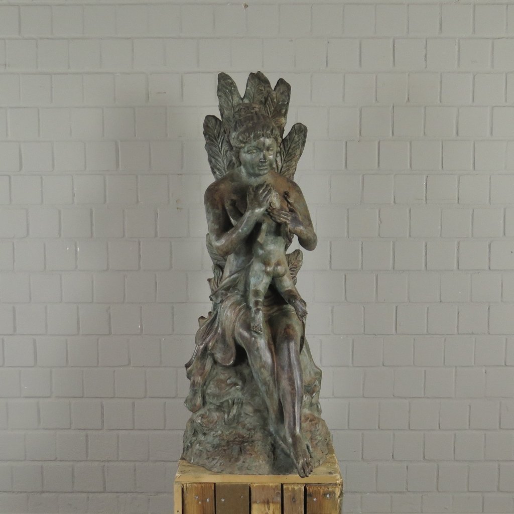 Skulptur Dekoration Frau mit Putte Bronze 1,09 m