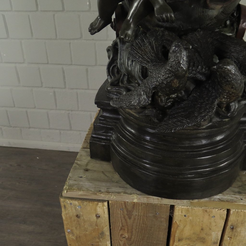 Skulptur Dekoration Nymphe mit Putte Bronze 1,38 m