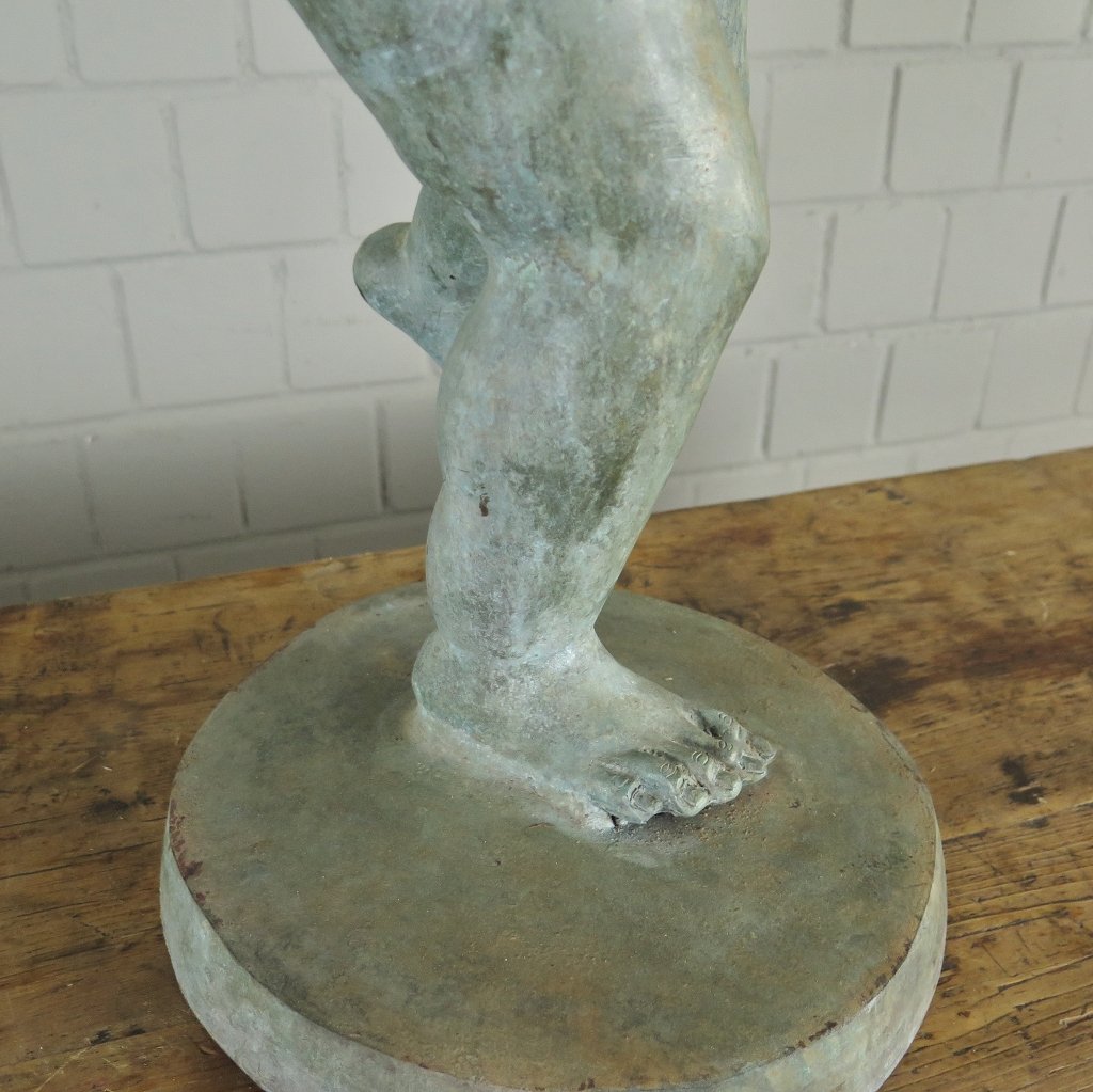 Wasserspeier Wasserspiel Putte mit Fisch Bronze 0,70 m