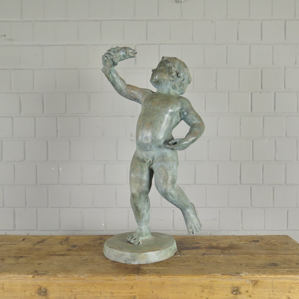 Wasserspeier Wasserspiel Putte mit Fisch Bronze 0,70 m