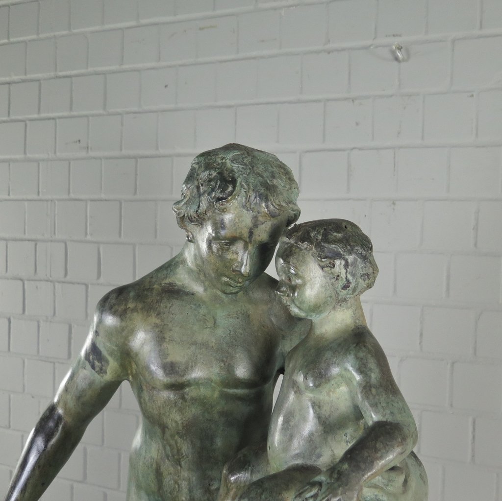 Skulptur Dekoration Mann mit Kind 1,10 m Bronze