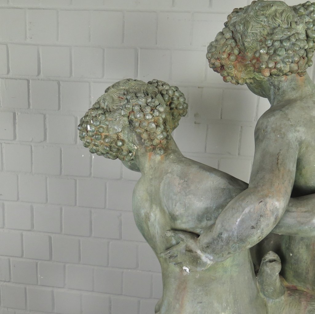 Skulptur Dekoration Putten mit Wein 1,13 m Bronze