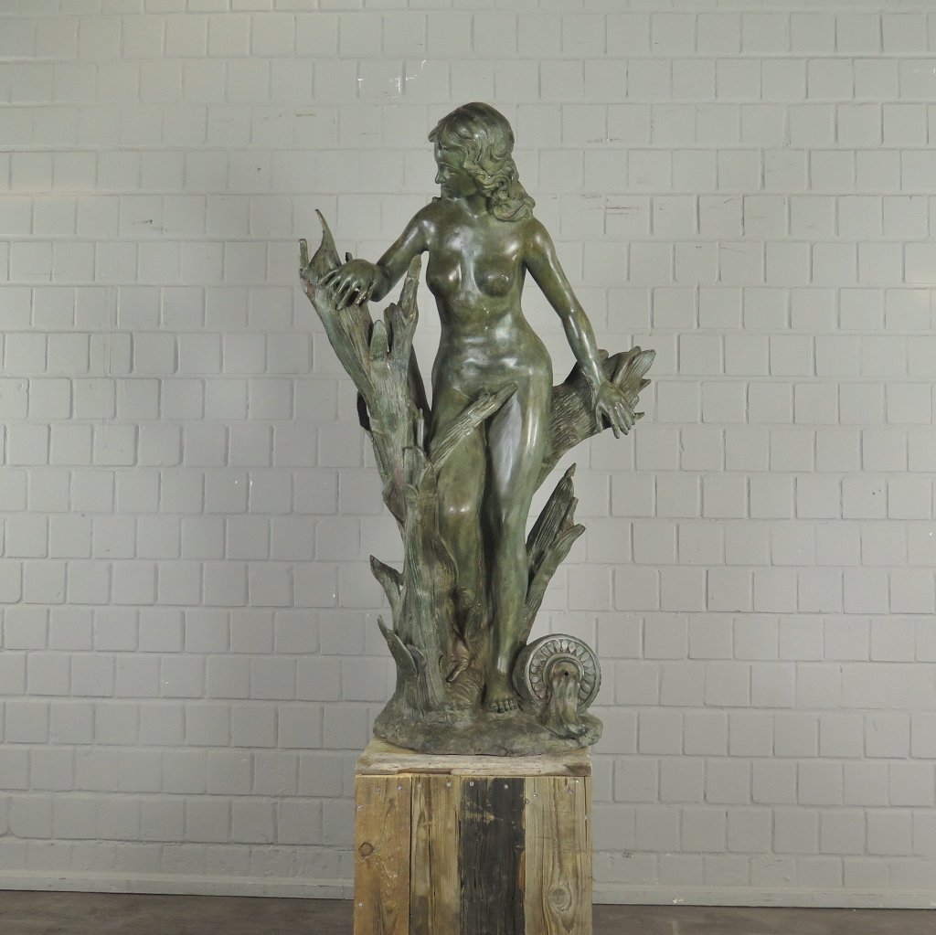 Wasserspeier Wasserspiel Frau mit Wasserkübel Bronze 1,22 m