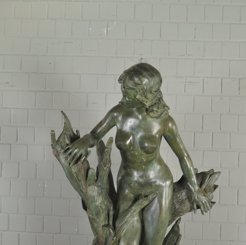 Wasserspeier Wasserspiel Frau mit Wasserkübel Bronze 1,22 m