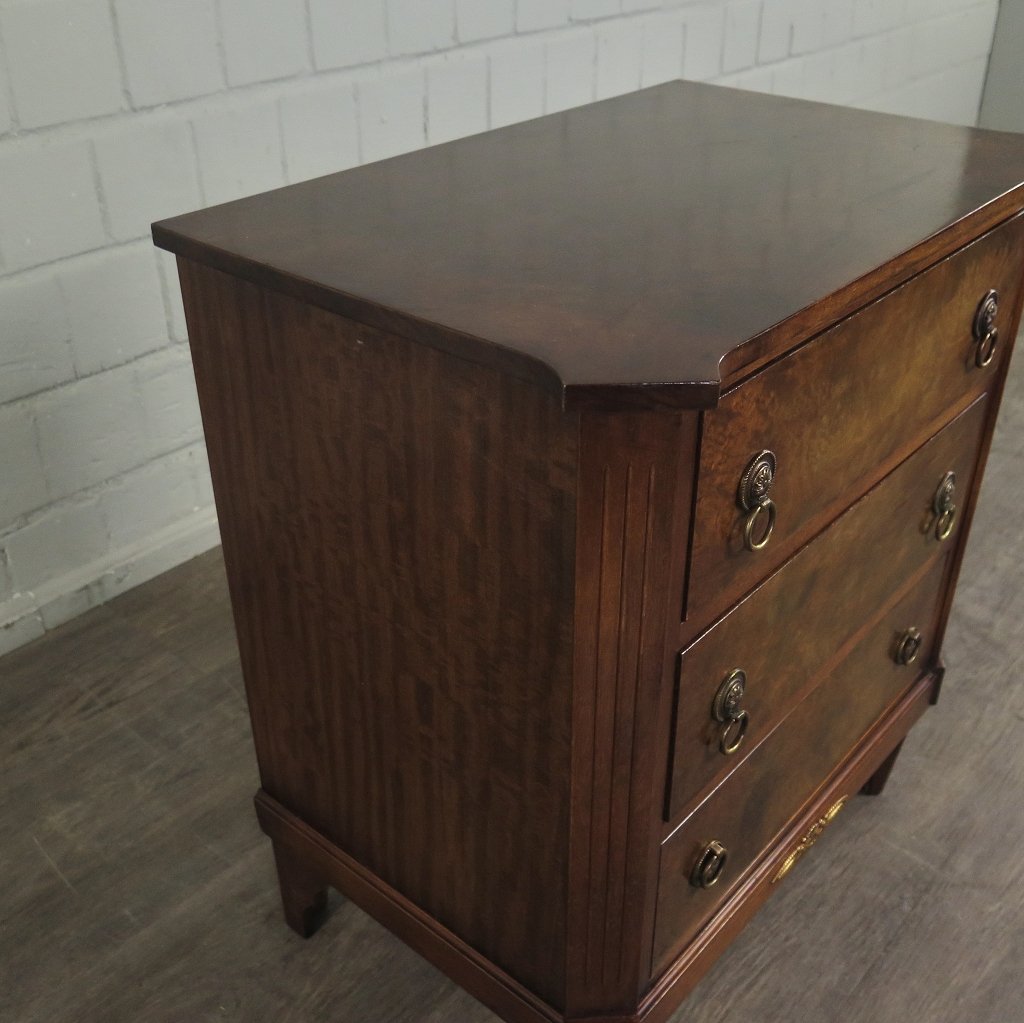 Miniaturkommode Modellkommode Nussbaum 0,54 m