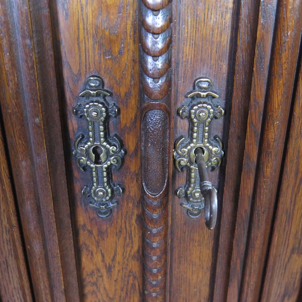 Vertiko Gründerzeit 1880 Eiche