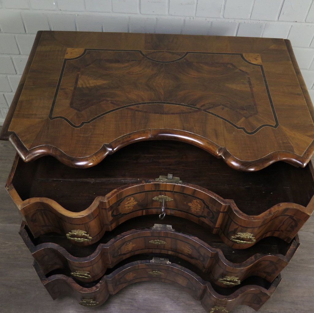 Kommode Barock 1770 Nussbaum