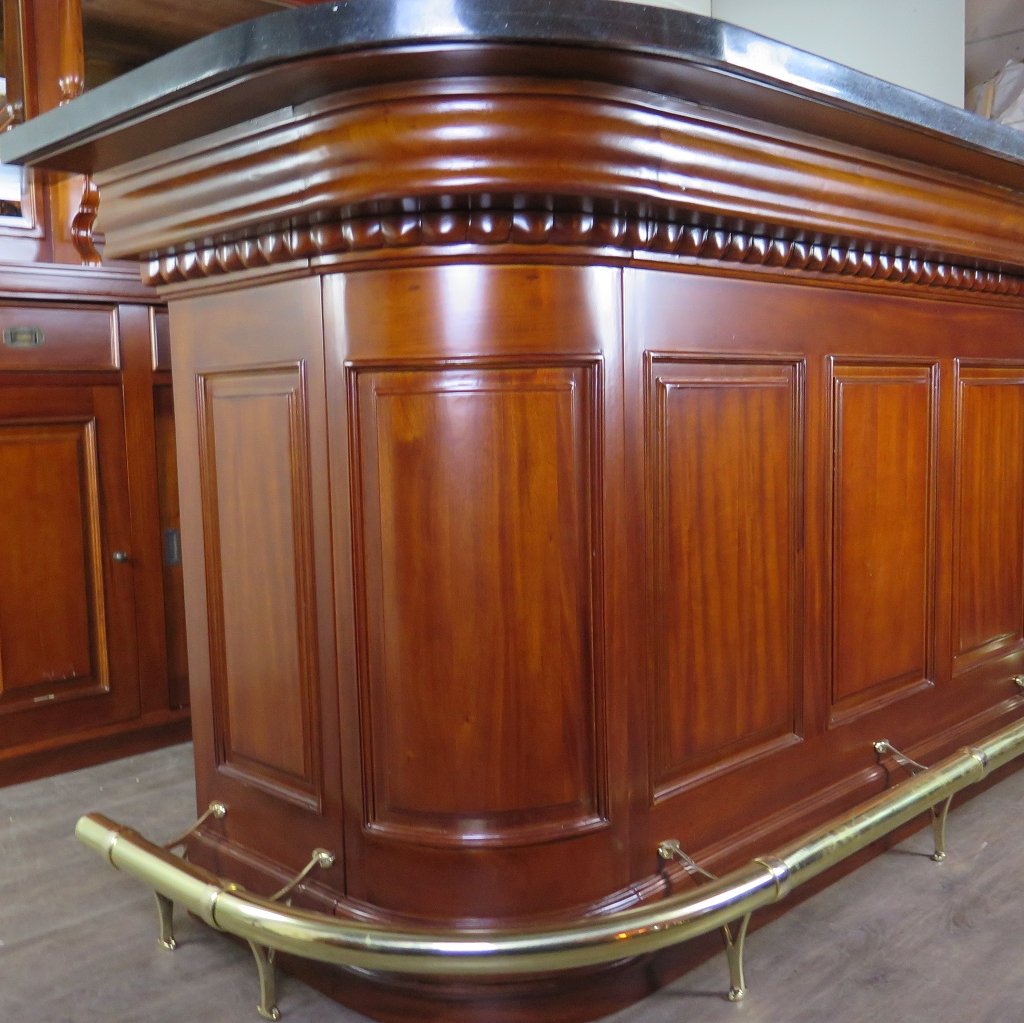 Hausbar Theke Mahagoni 2,35 m