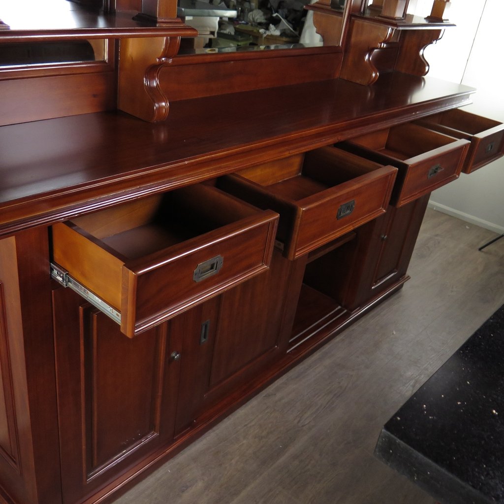 Hausbar Theke Mahagoni 2,35 m