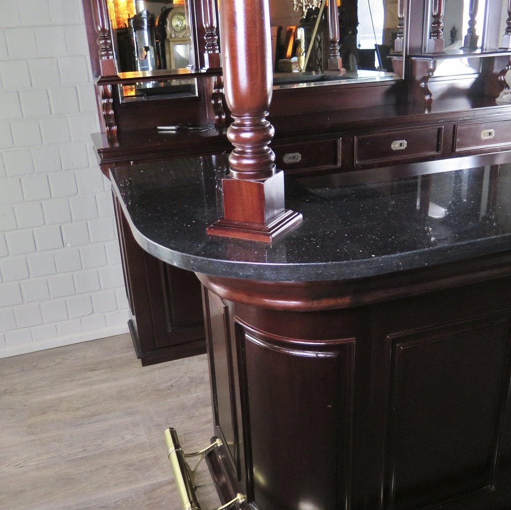 Hausbar Theke Mahagoni 2,35 m