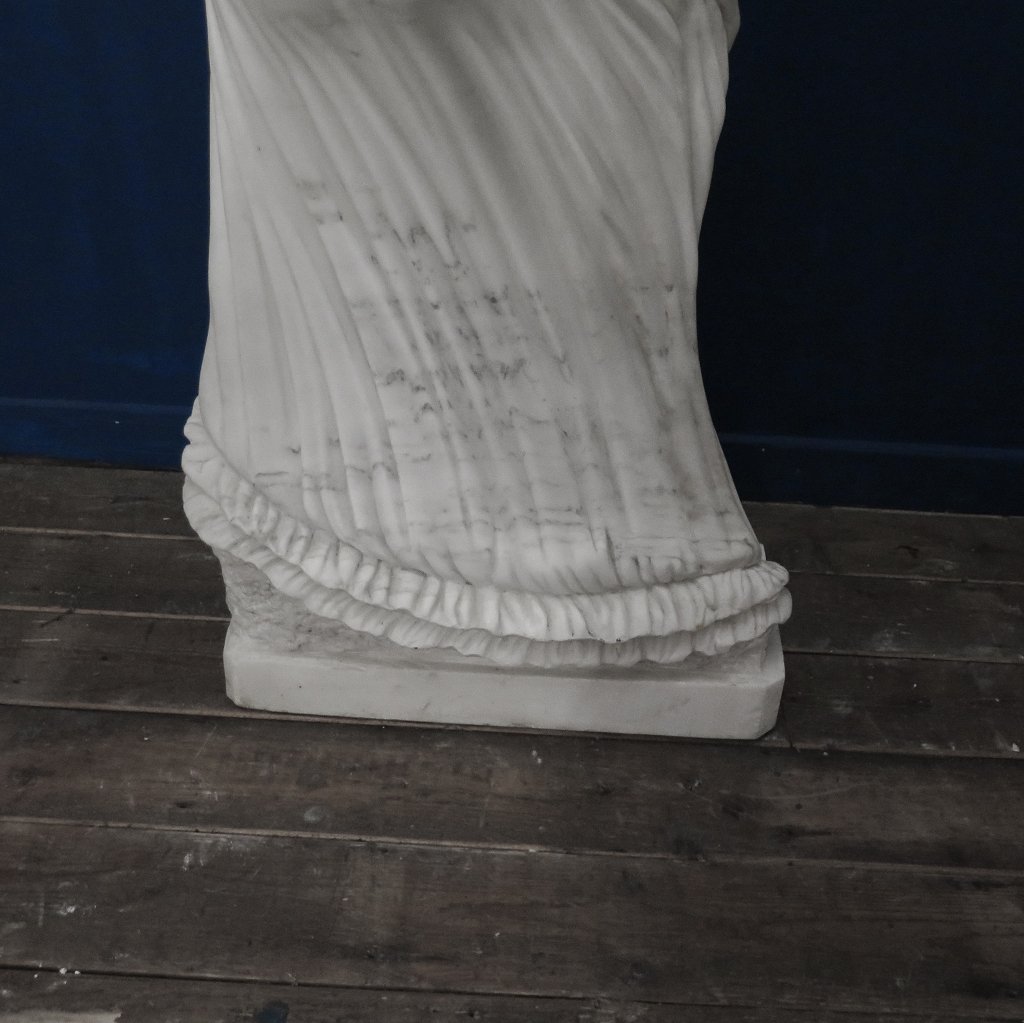 Skulptur Frau Marmor 1,42 m