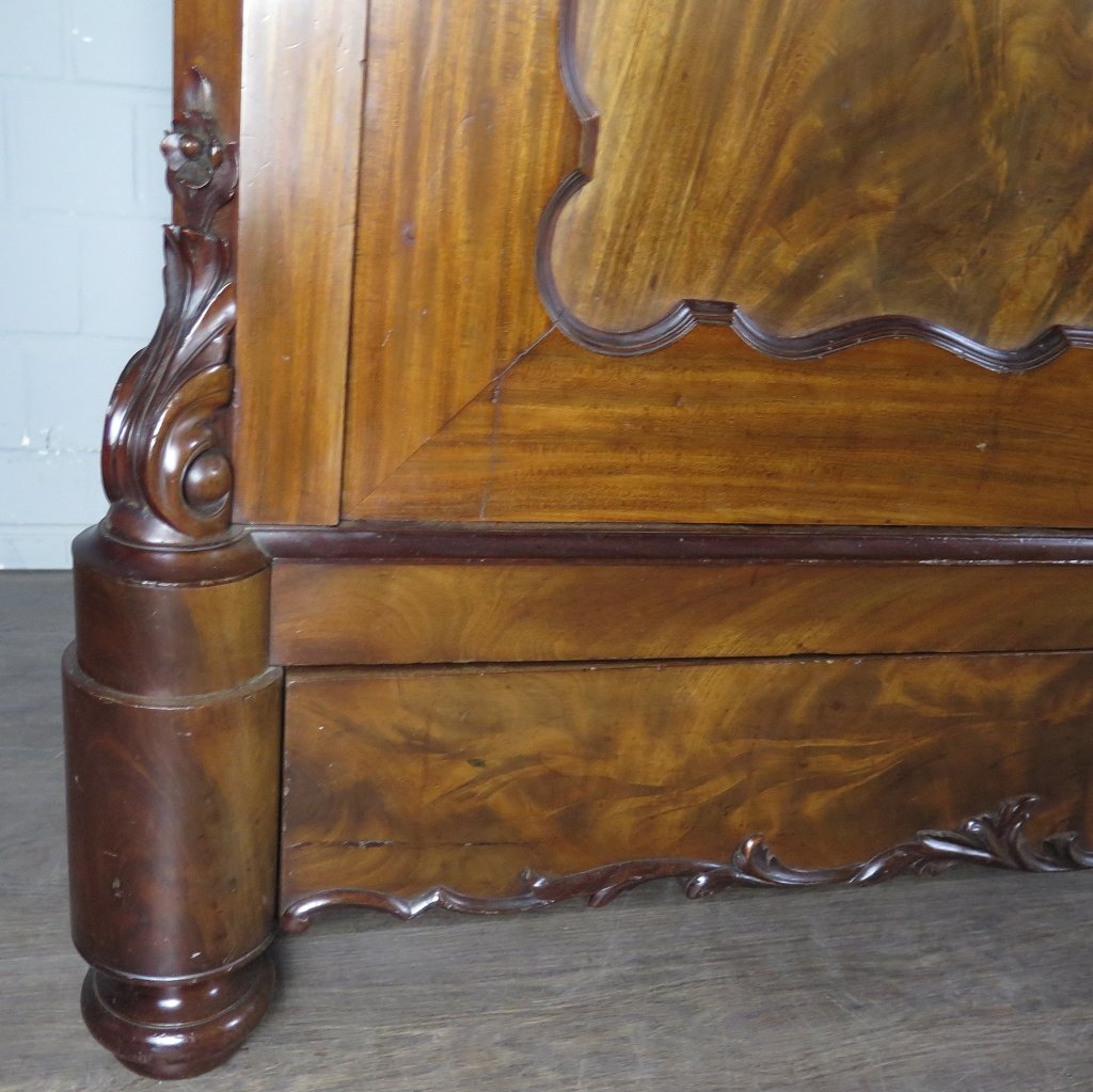 Schrank Kleiderschrank Historismus 1880 Nussbaum Wurzelholz