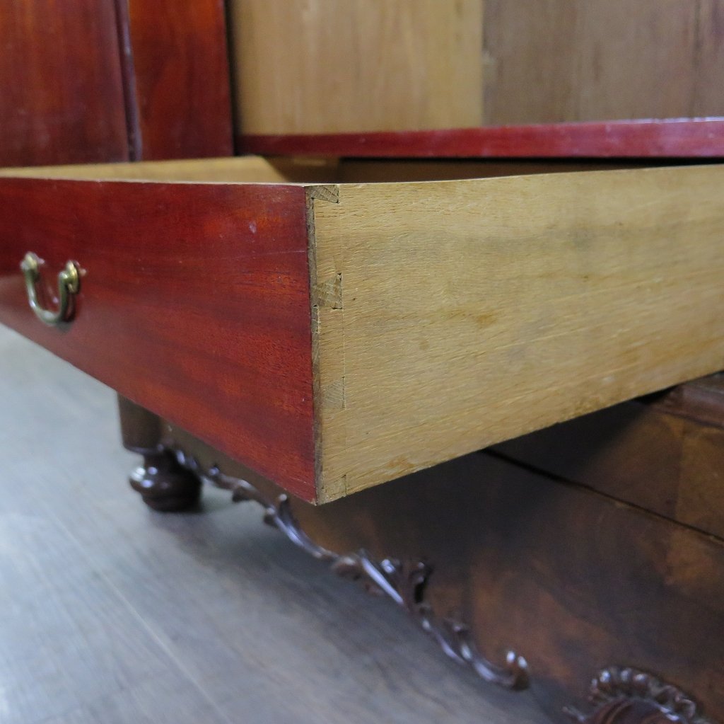 Schrank Kleiderschrank Historismus 1880 Nussbaum Wurzelholz