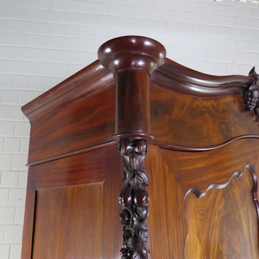 Schrank Kleiderschrank Historismus 1880 Nussbaum Wurzelholz