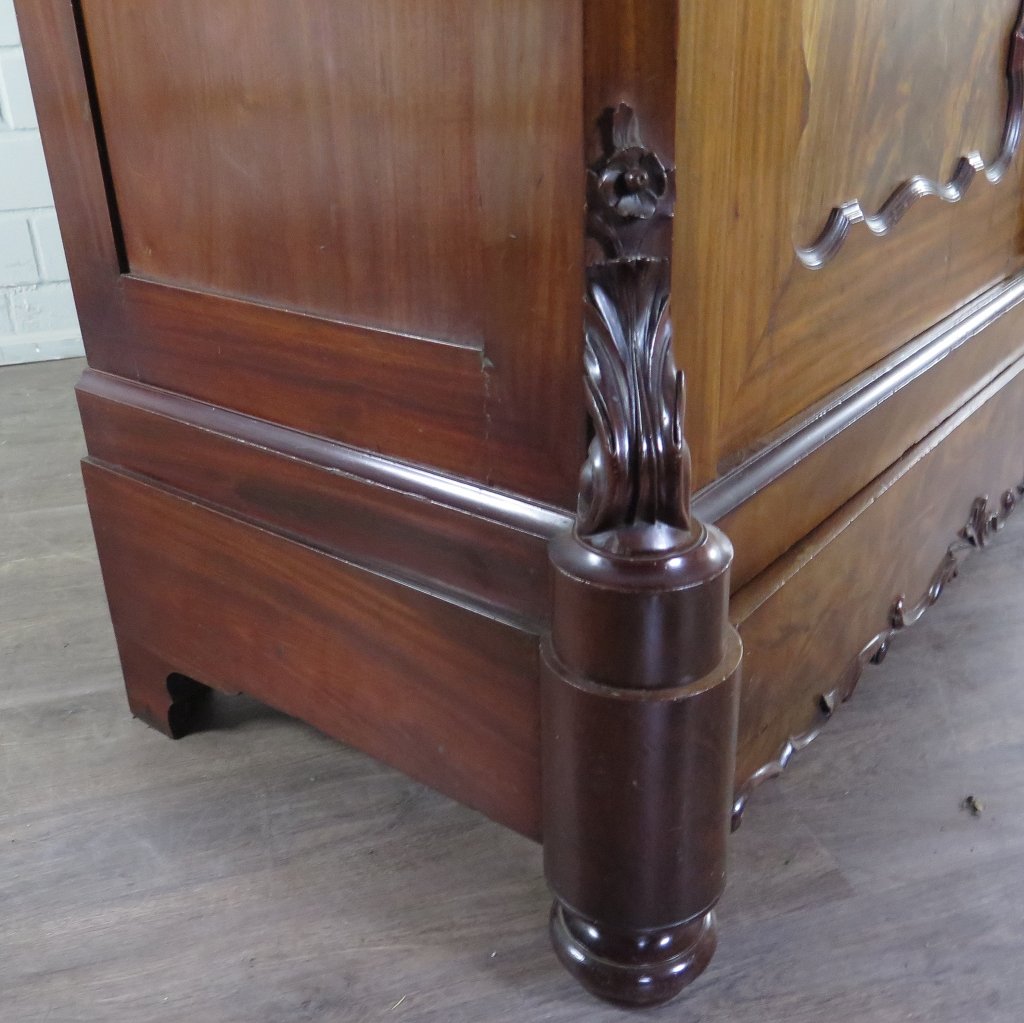 Schrank Kleiderschrank Historismus 1880 Nussbaum Wurzelholz