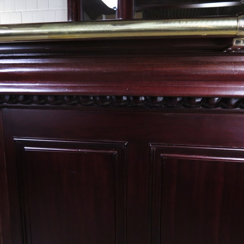 Hausbar Theke Mahagoni  2,35 m