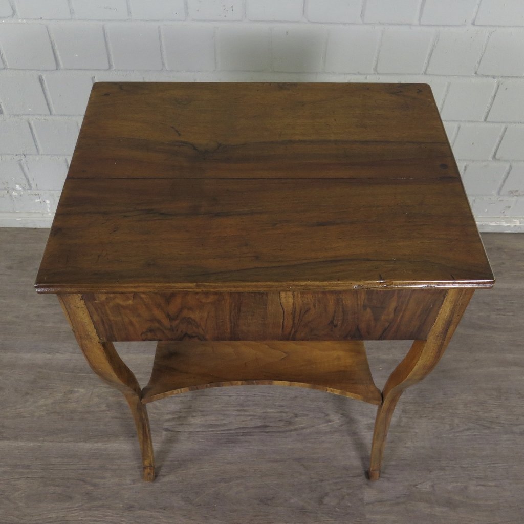 Nähtisch Biedermeier 1820 Nussbaum