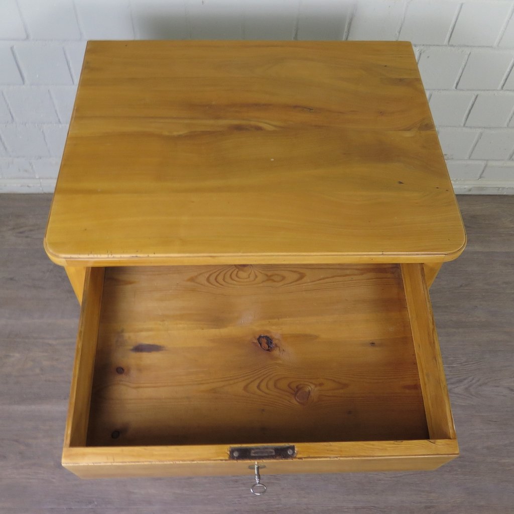 Beistelltisch Biedermeier 1840 Kirschbaum