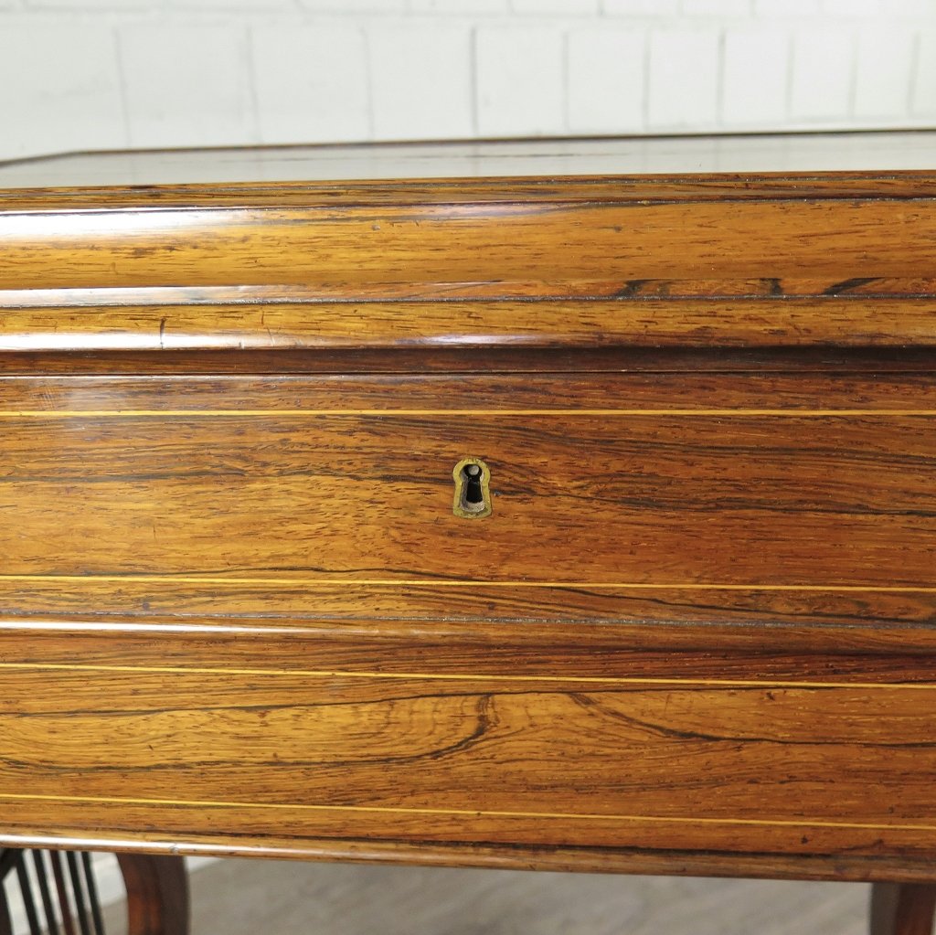 Nähtisch Biedermeier 1820 Nussbaum