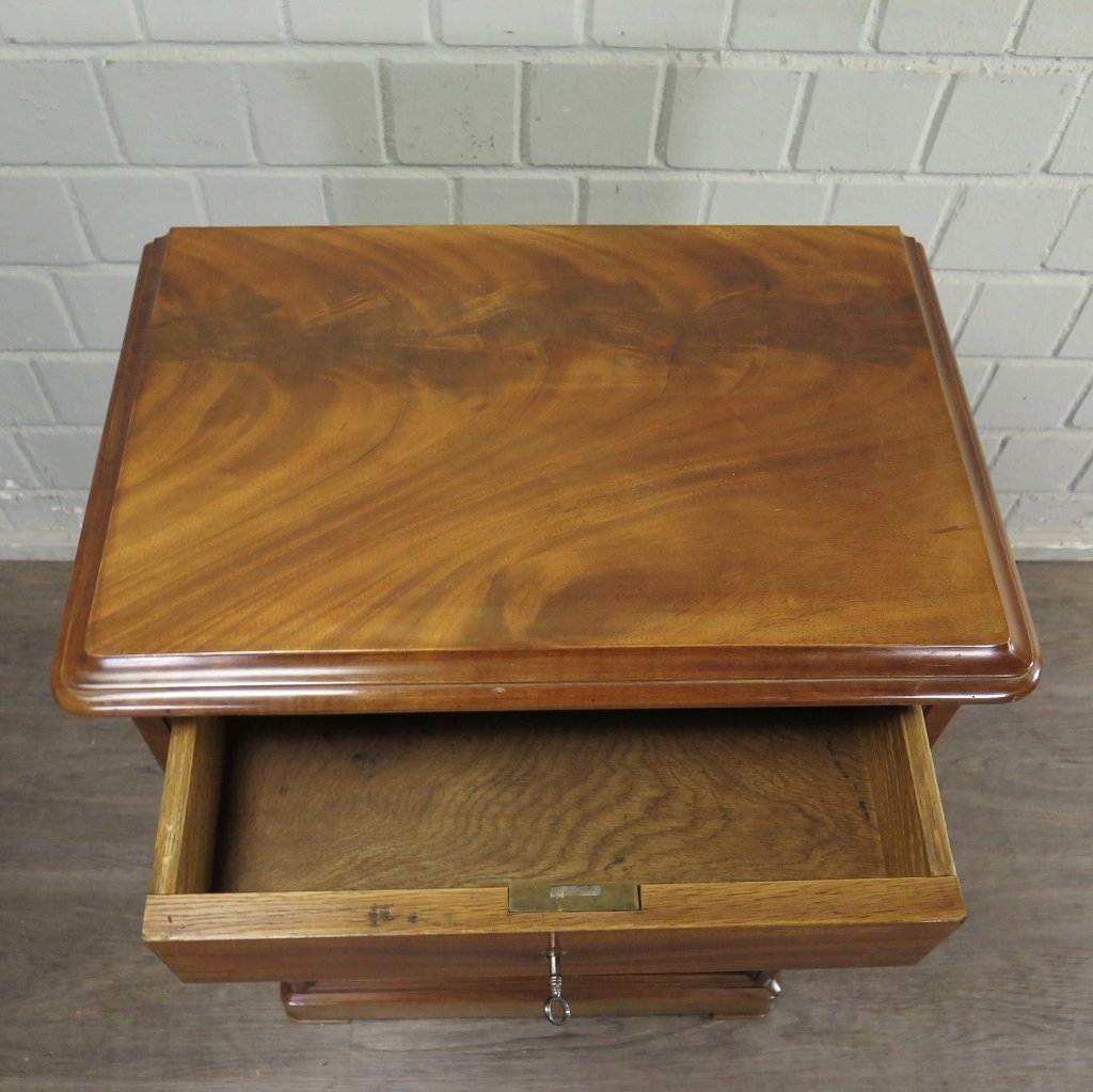 Nachtschränkchen Biedermeier 1850 Mahagoni