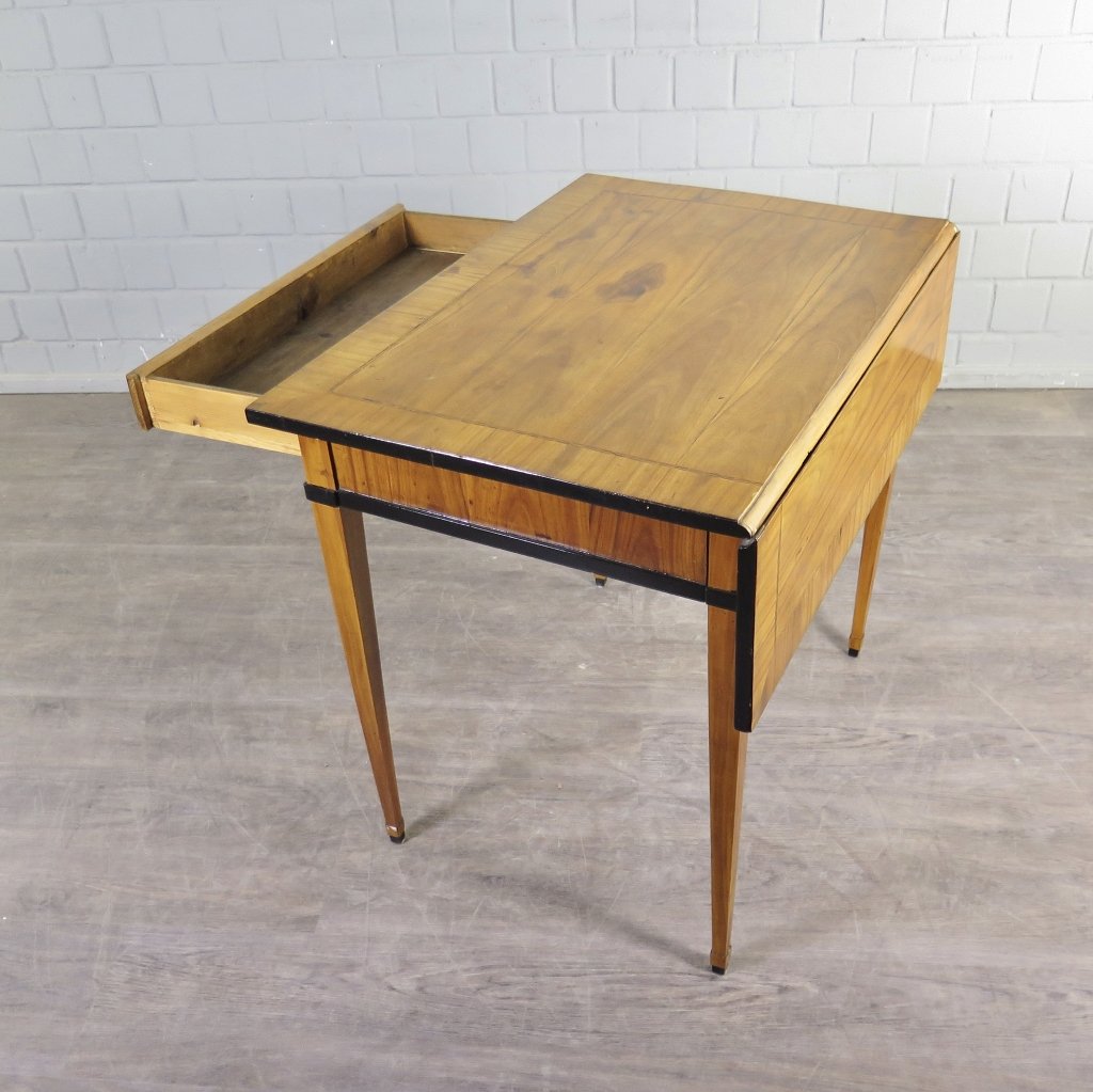 Schreibtisch Klapptisch Beistelltisch München 1790-1800 Ahorn