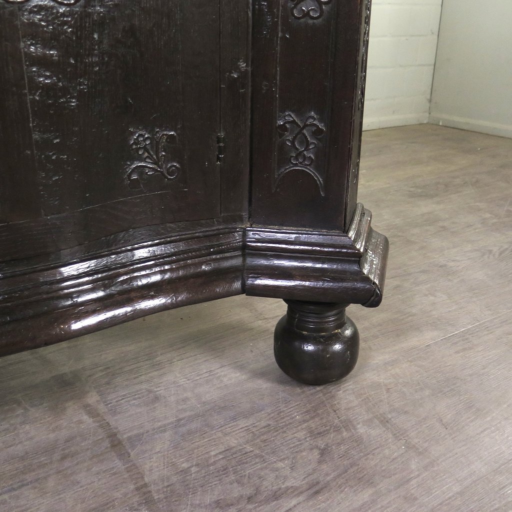 Eckschrank Buffetschrank Spät-Klassizismus 1780 Eiche