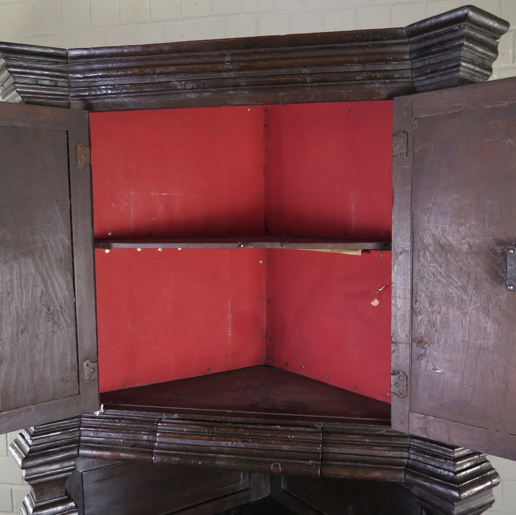 Eckschrank Buffetschrank Spät-Klassizismus 1780 Eiche