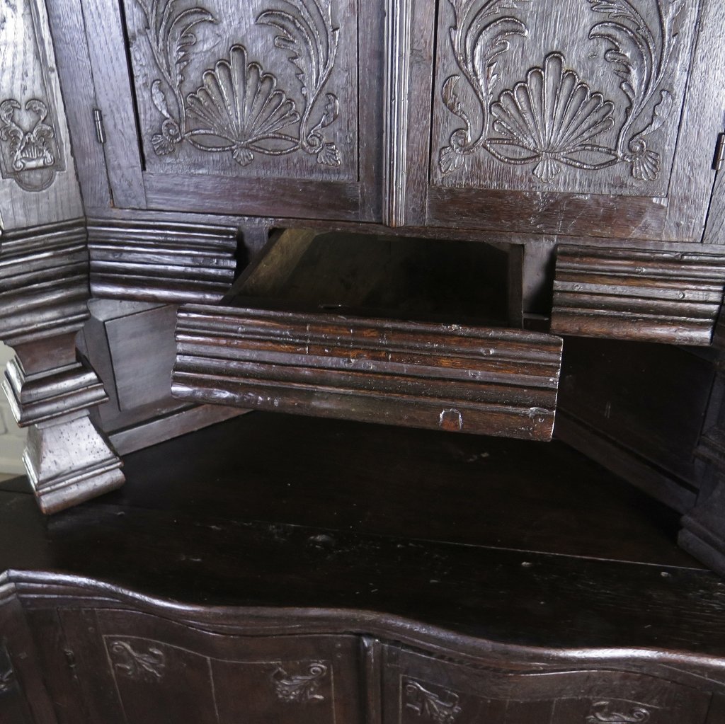 Eckschrank Buffetschrank Spät-Klassizismus 1780 Eiche