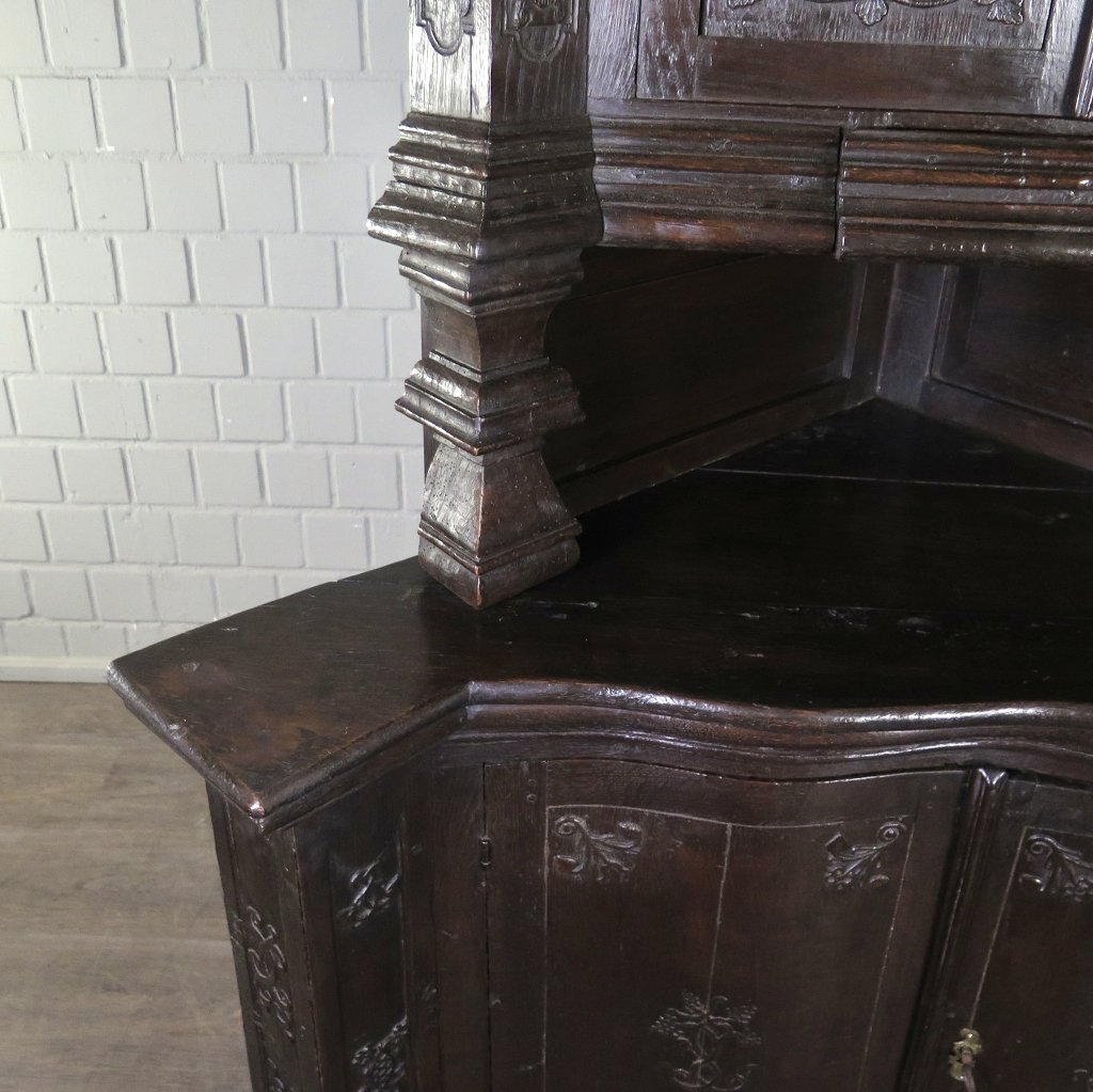 Eckschrank Buffetschrank Spät-Klassizismus 1780 Eiche