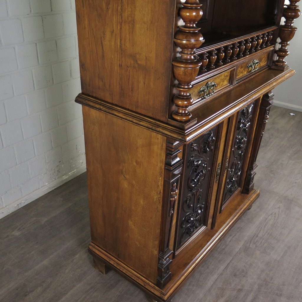 Vertiko mit Aufsatz Gründerzeit 1880 Nussbaum